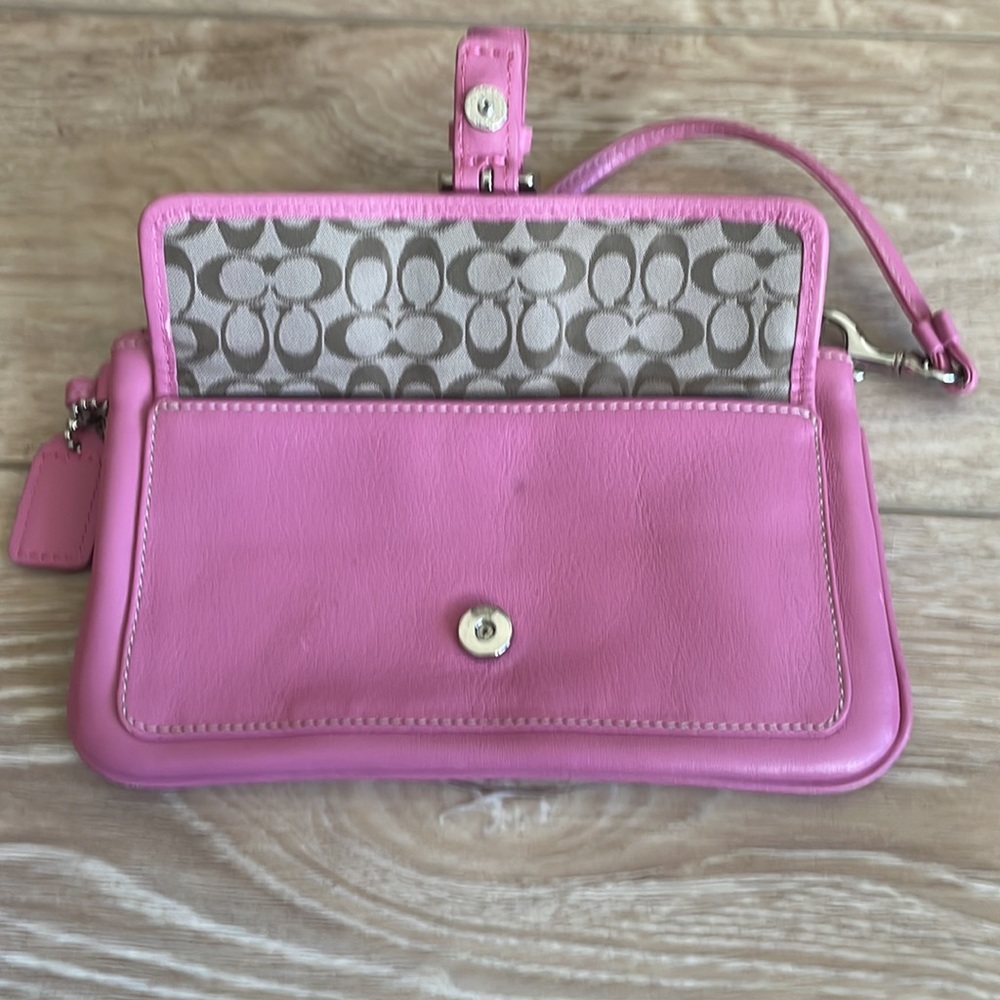 Vintage Coach Wristlet - Picture 6 of 7